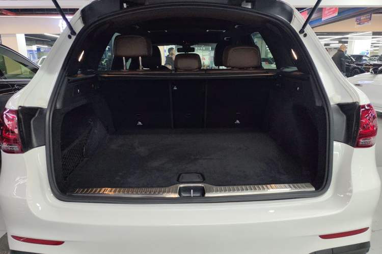 Used Mercedes-Benz GLC 2020 GLC 260 L 4MATIC Luxury Model