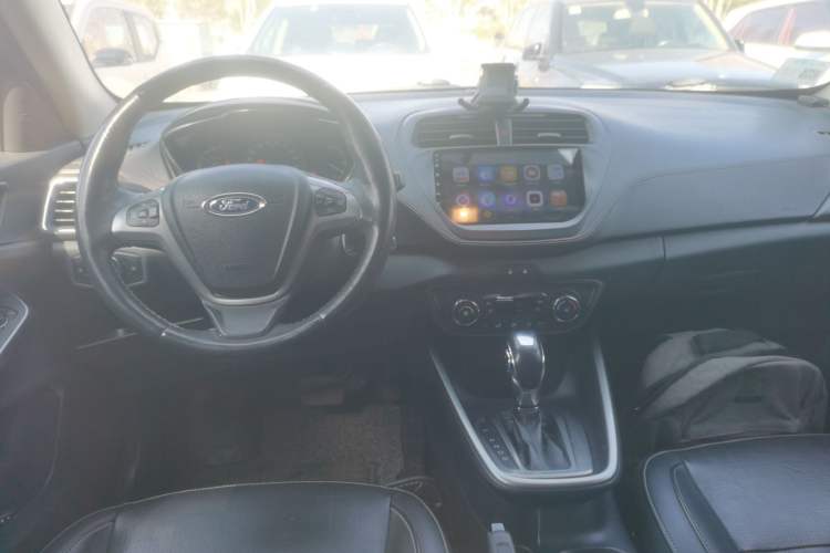 Used Ford Escort 2015 1.5L Automatic Fashion Model
