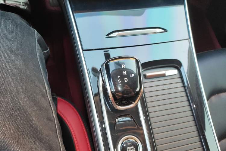 Used SOL X8 2021 300T DCT Prestige Smart Connect Edition 6 Seats