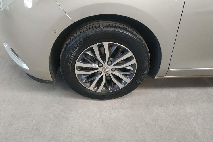 Used Buick GL8 2018 ES 28T Flagship Model China VI Standard
