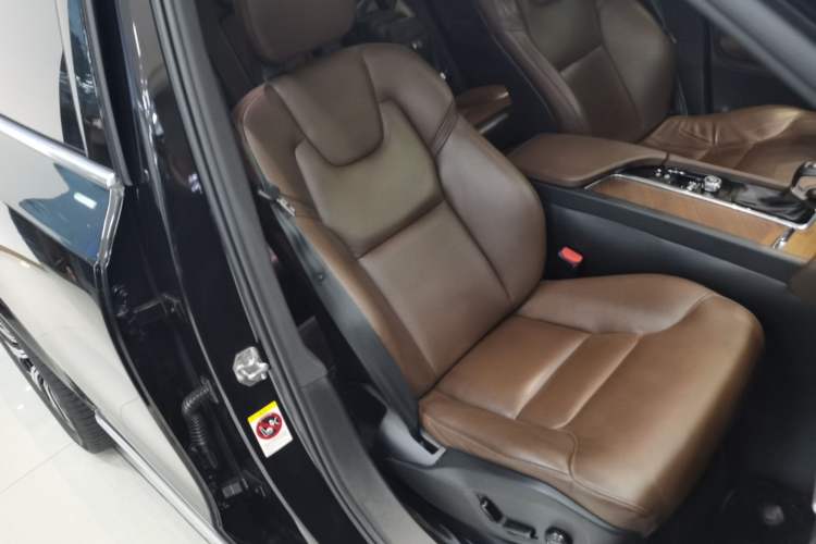 Used Volvo XC90 2020 Facelifted T6 Zhiyi Luxury 7-Seater
