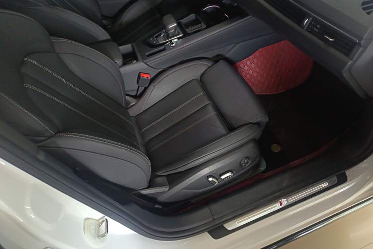 Used Audi A4L 2024 40 TFSI Luxury Dynamic Edition
