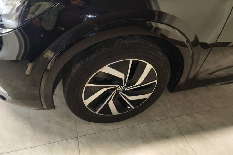 Used Volkswagen Viloran 2020 330TSI Luxury Edition
