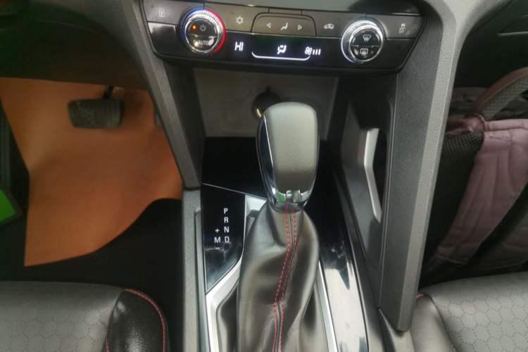 Used Chevrolet Orlando 2019 Redline 530T Automatic Enjoyment Version (5+2 Seating) China VI
