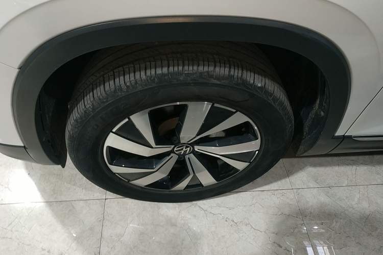 Used Volkswagen Tayron 2022 280TSI Two-Wheel Drive Luxury Smart Connectivity Version
