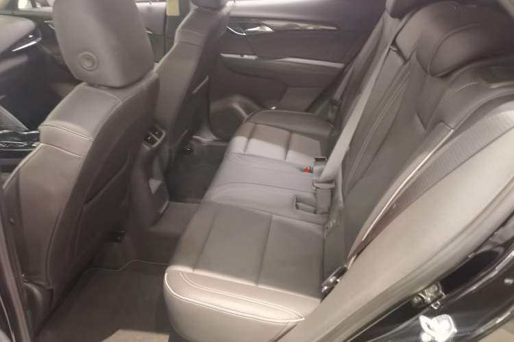 Used Buick Envision 2022 Facelift Encore S 652T Two-Wheel-Drive Luxury Model
