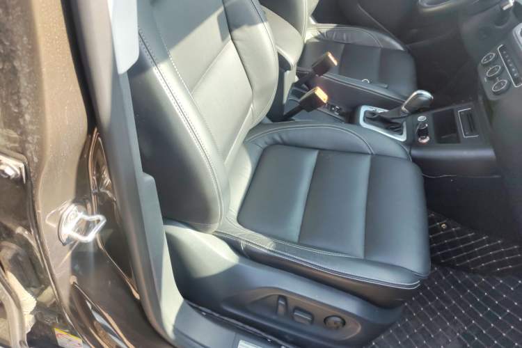 Used Volkswagen Tiguan L 2016 300TSI Automatic Two-Wheel Drive Luxury Edition