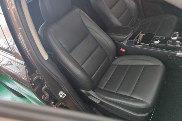 Used Great Wall Poer 2021 2.0T Commercial Version Automatic Diesel 4x4 Elite Long-Box GW4D20M