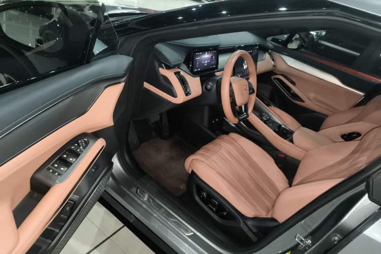 Used BYD Song L EV 2024 662 km Excellence Version
