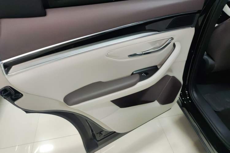 Used BYD Song PLUS New Energy 2025 EV Intelligent Driving Edition 520km Luxury Model
