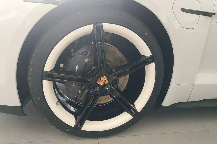 Used Porsche Taycan 2022-Year Updated Taycan
