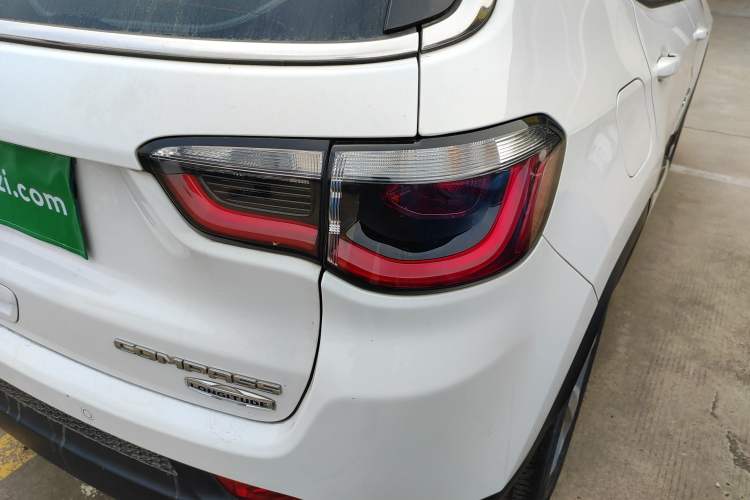 Used  Compass 2017 200T Automatic Family Edition