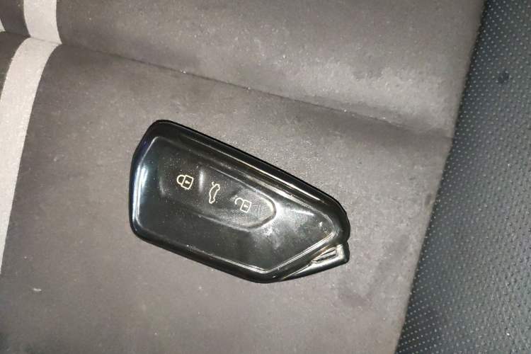 Used Volkswagen Golf 2023 Facelift 280TSI DSG R-Line Lite