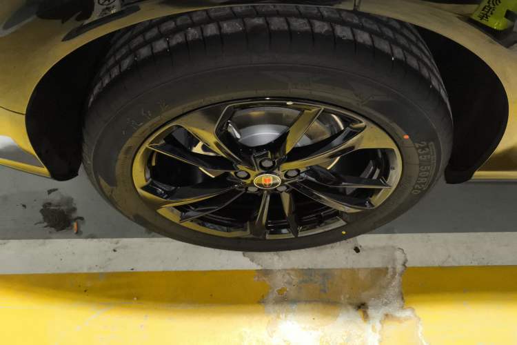 Used Hongqi HS3 PHEV 2025 Model 125km Jingwei PLUS 2 Millionth Anniversary Edition