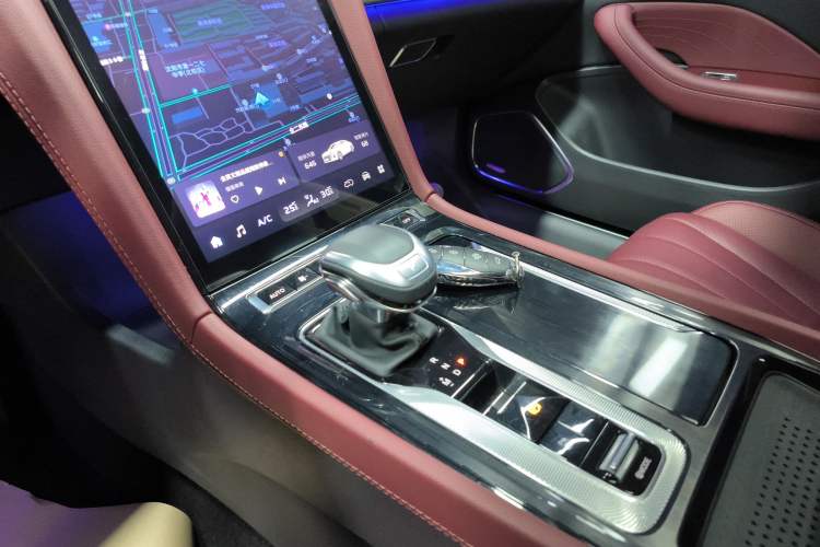 Used Hongqi H5 2024 2.0T Automatic Smart Connect Flagship Edition