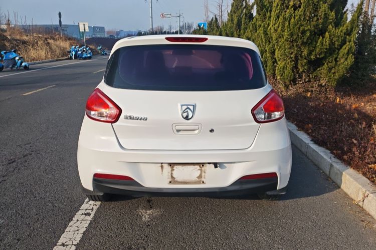 Used Baojun 310 2016 1.2L manual Comfort trim level
