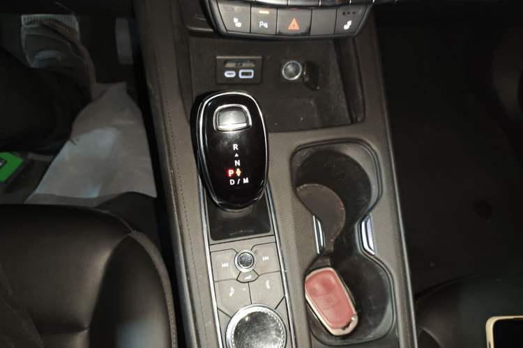 Used Cadillac XT4 2021 28T Two-Wheel Drive Leading Version
