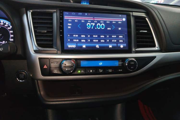 Used Toyota Highlander 2018 2.0T Four-Wheel Drive Luxury Edition 7 Seats China V Emission Standard
