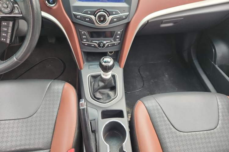 Used BYD G5 2014 1.5TI Manual Flagship Edition
