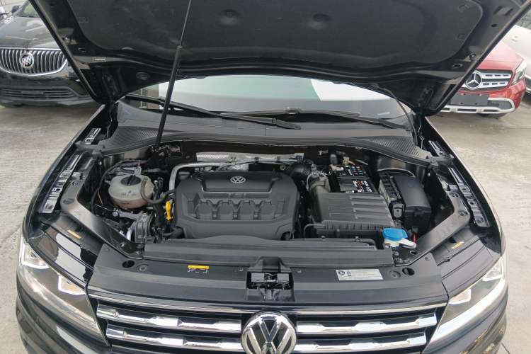 Used Volkswagen Tiguan L 2019 330TSI Automatic Two-Wheel Drive Panoramic Comfort Edition China VI Standard
