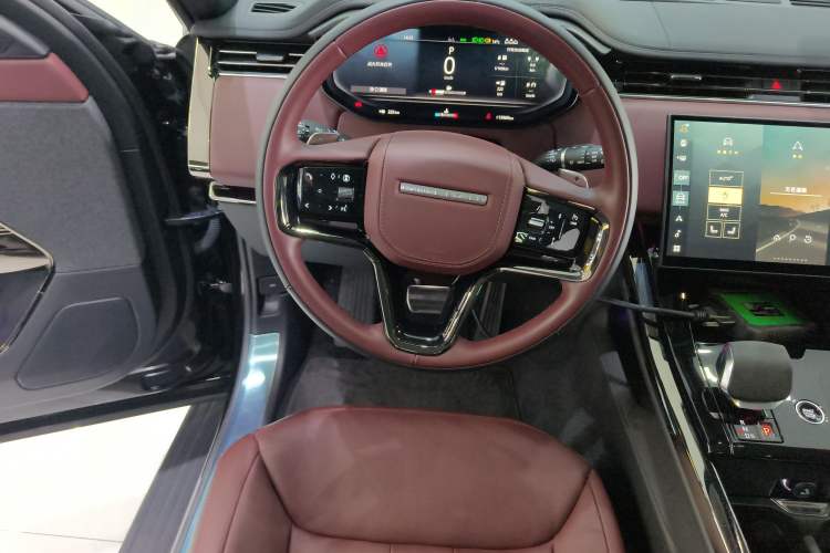 Used Land Rover Range Rover Sport 2024 400PS Dynamic SE
