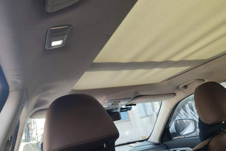 Used Geely Auto Emgrand X7 Sport 2016 1.8TD Automatic ZhiZun Version
