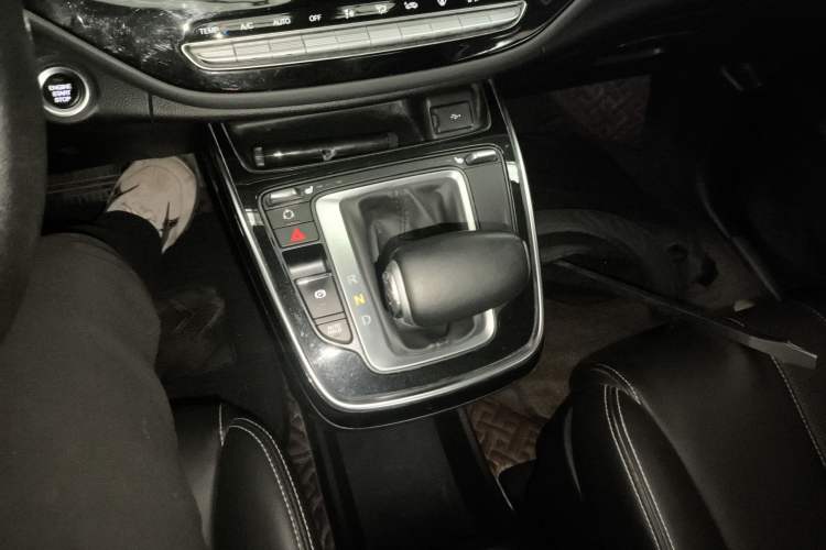 Used GAC Trumpchi M6 2021 270T DCT Luxury Edition (7-seater)
