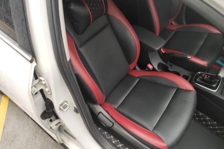 Used Kia KX Cross 2017 1.4L AT GLS