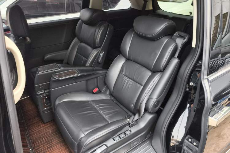 Used Honda Elysion 2016 2.4L Luxury Edition