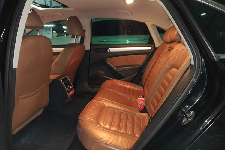 Used Volkswagen Passat 2014 1.8TSI DSG Prestige Navigation Edition