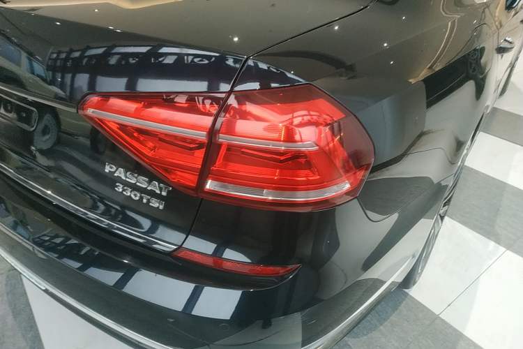 Used Volkswagen Passat 2017 330TSI DSG Prestige Edition
