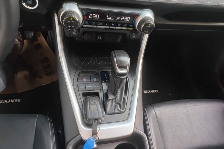 Used Toyota Wildlander 2021 2.0L CVT Two-Wheel Drive Luxury Edition
