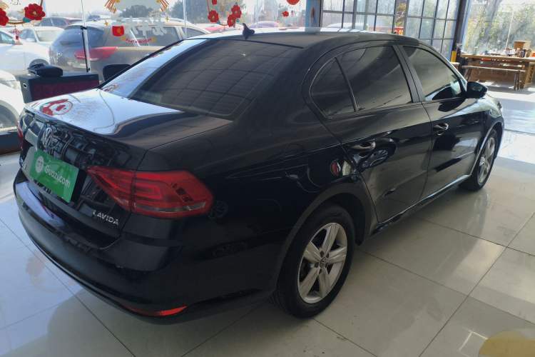 Used Volkswagen Lavida 2017 1.6L Automatic Fashion Edition