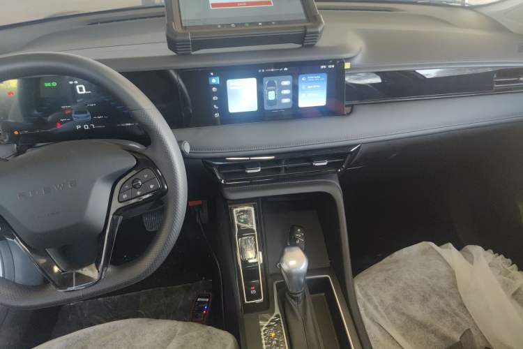 Used Roewe i5 2023 1.5L CVT Luxury Edition
