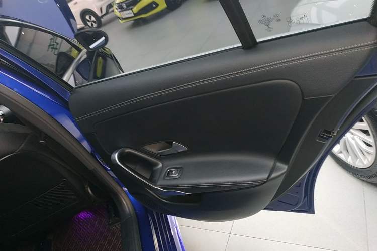 Used Mercedes-Benz A-Class 2020 Restyled A 200 L Sport Sedan Fashion Version