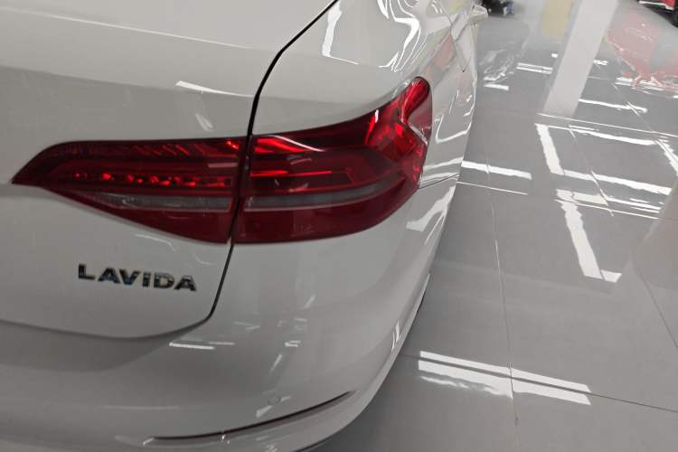 Used Volkswagen Lavida 2019 1.5L Automatic Comfort Edition China VI Standard