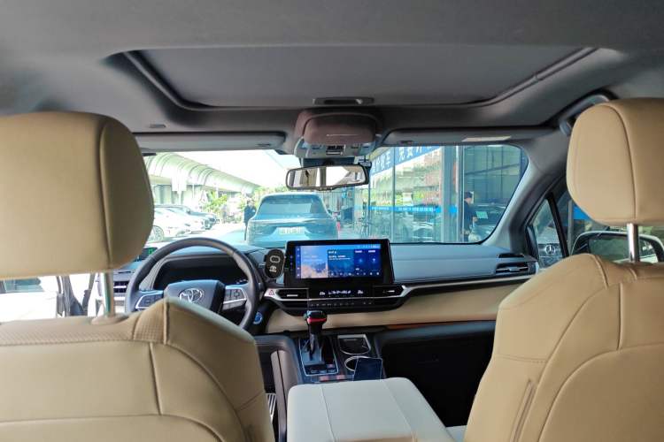 Used Toyota Sienna 2021 2.5L Hybrid Premium Edition
