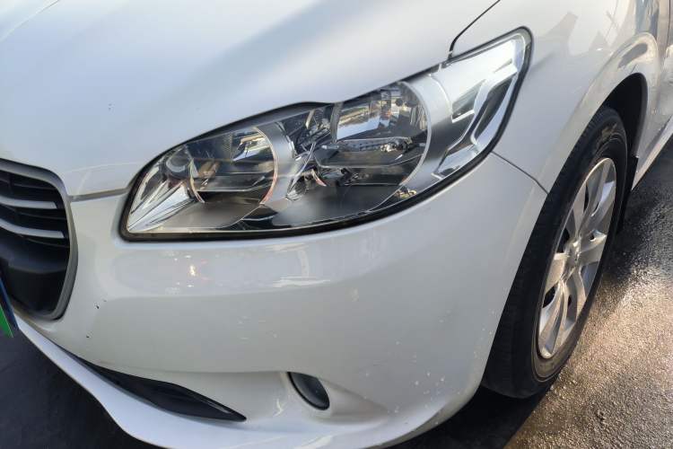 Used Peugeot 301 2014 1.6L Manual Comfort Edition
