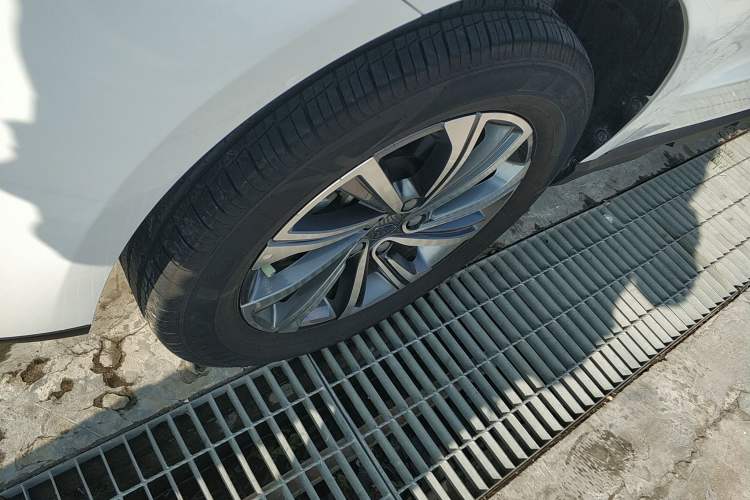 Used Geely Auto Vision X6 2020 1.4T CVT Luxury Edition