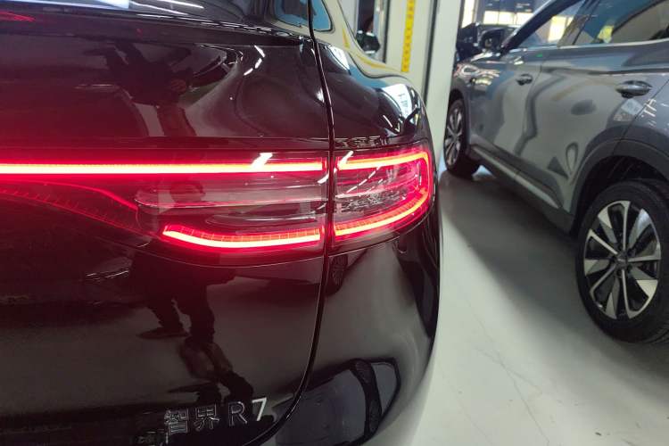 Used Hima Luxeed R7 2024 All-Electric 736 km Ultra