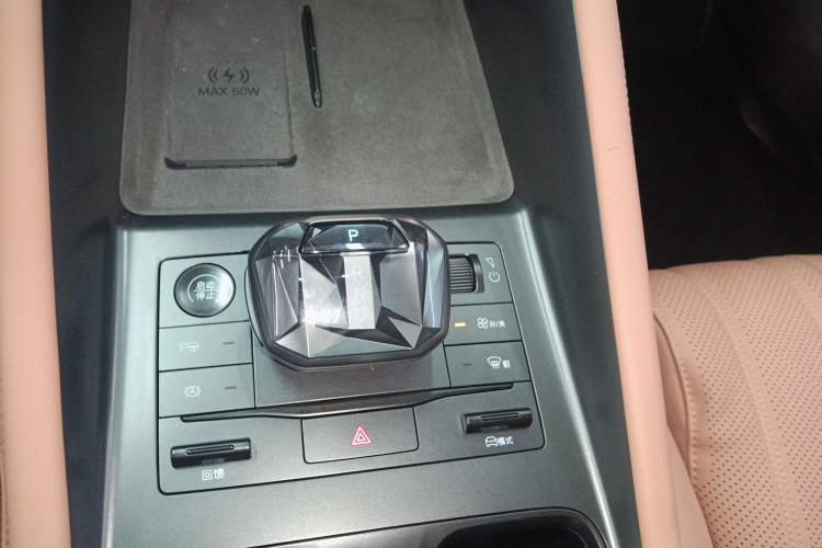 Used BYD Song L EV 2025 Intelligent Driving Version 662 km LiDAR Excellence Edition
