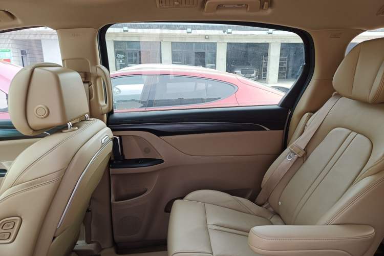 Used Buick GL8 2021 ES Land Cruiser 653T Luxury Edition
