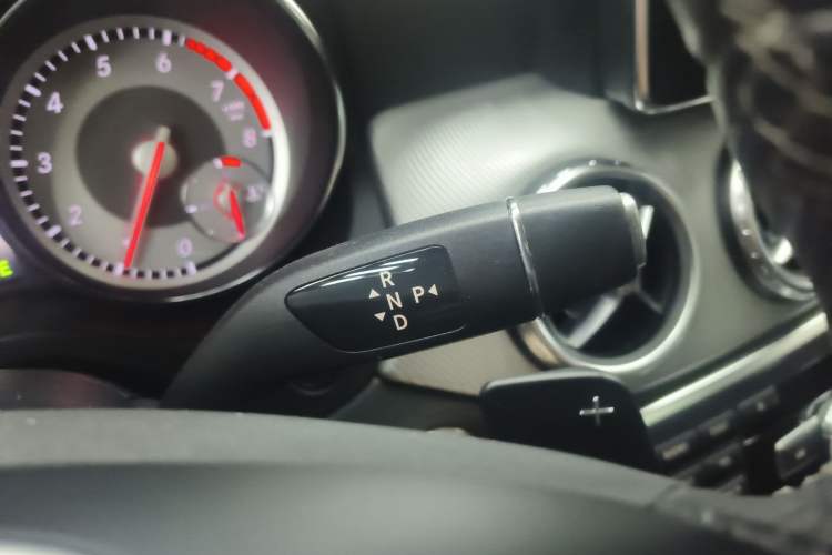 Used Mercedes-Benz GLA 2015 GLA 220 4MATIC Fashion Model
