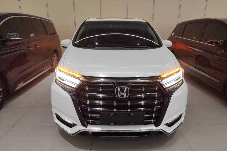 Used Honda Elysion 2022 2.0L eHEV Luxury First Edition
