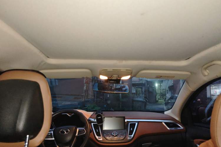 Used Soueast DX7 2016 1.5T Manual Triumph Edition
