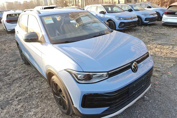 Used Volkswagen Tharu 2025 NewRui 300TSI Prestige Edition
