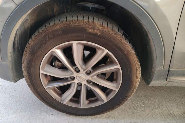 Used Geely Auto Emgrand X7 Sport 2018 1.8TD Automatic Two-Wheel Drive Smart Connect 4G Internet Edition
