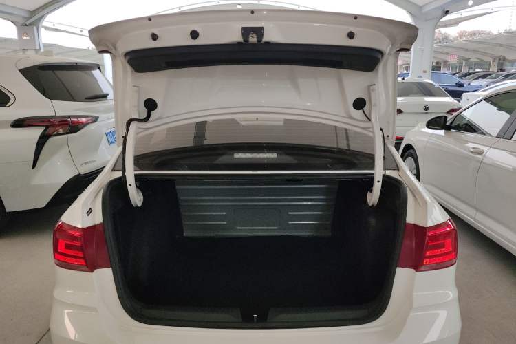 Used Volkswagen Santana 2021 1.5L Automatic Fashion Edition
