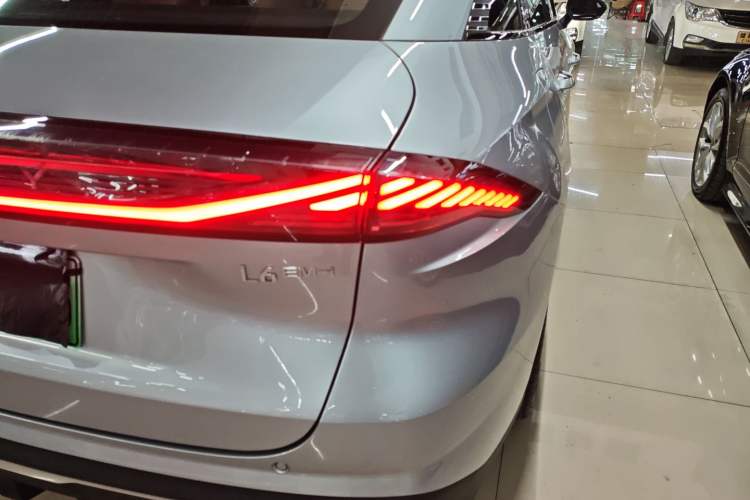 Used  L6 2025 EM-i 140km Starship Edition