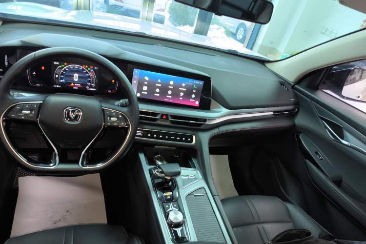 Used Changan CS75 PLUS 2022 1.5T Automatic Luxury Model
